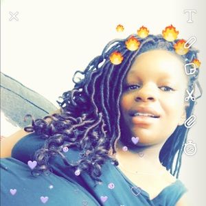 Meet your Posher, Courtney